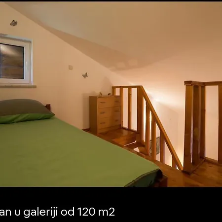 Apartment Marko Pula